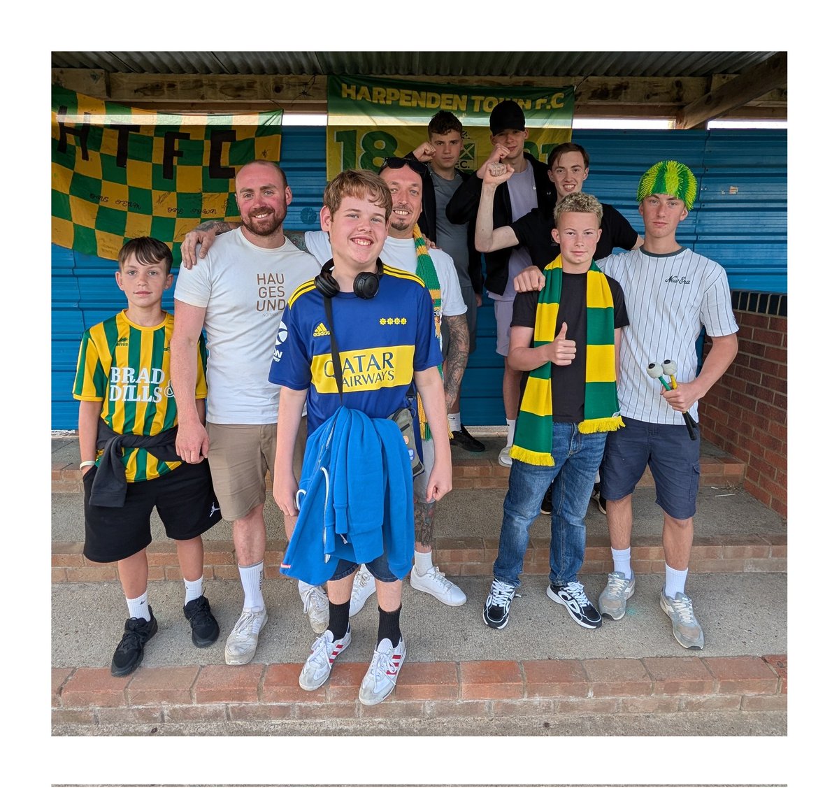 Oliver has joined the <a href="/Harpenden_Town/">Harpenden Town FC</a> ultras!