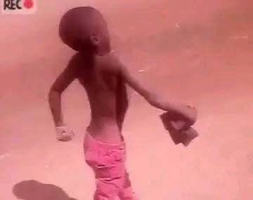 Kim agiye gufata godfather kunda 🤣🤣