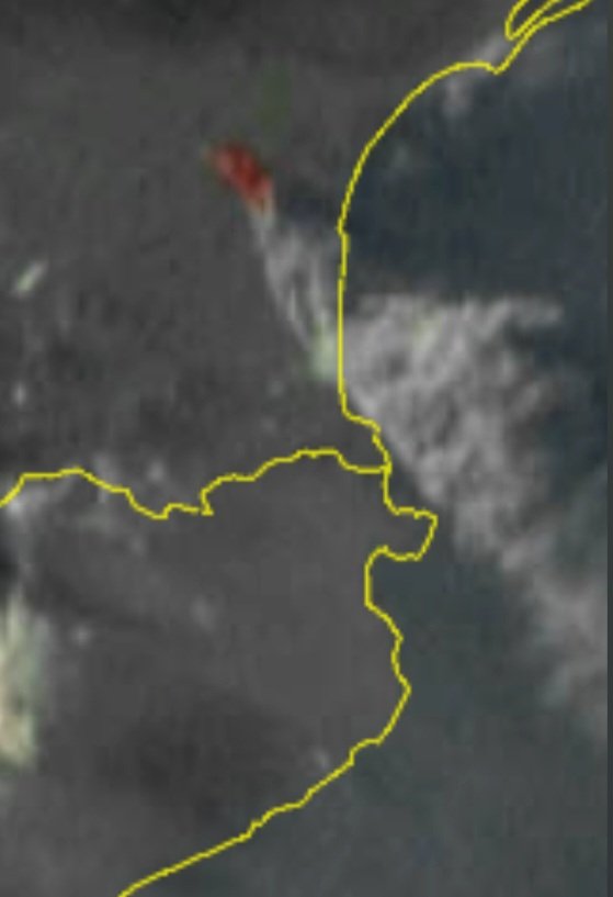 Deu n'hi do l'incendi que hi ha a l'altura de Narbonne, es veu el pirocúmul i la columna de fum des de l'Escala en direcció NNW-SSE