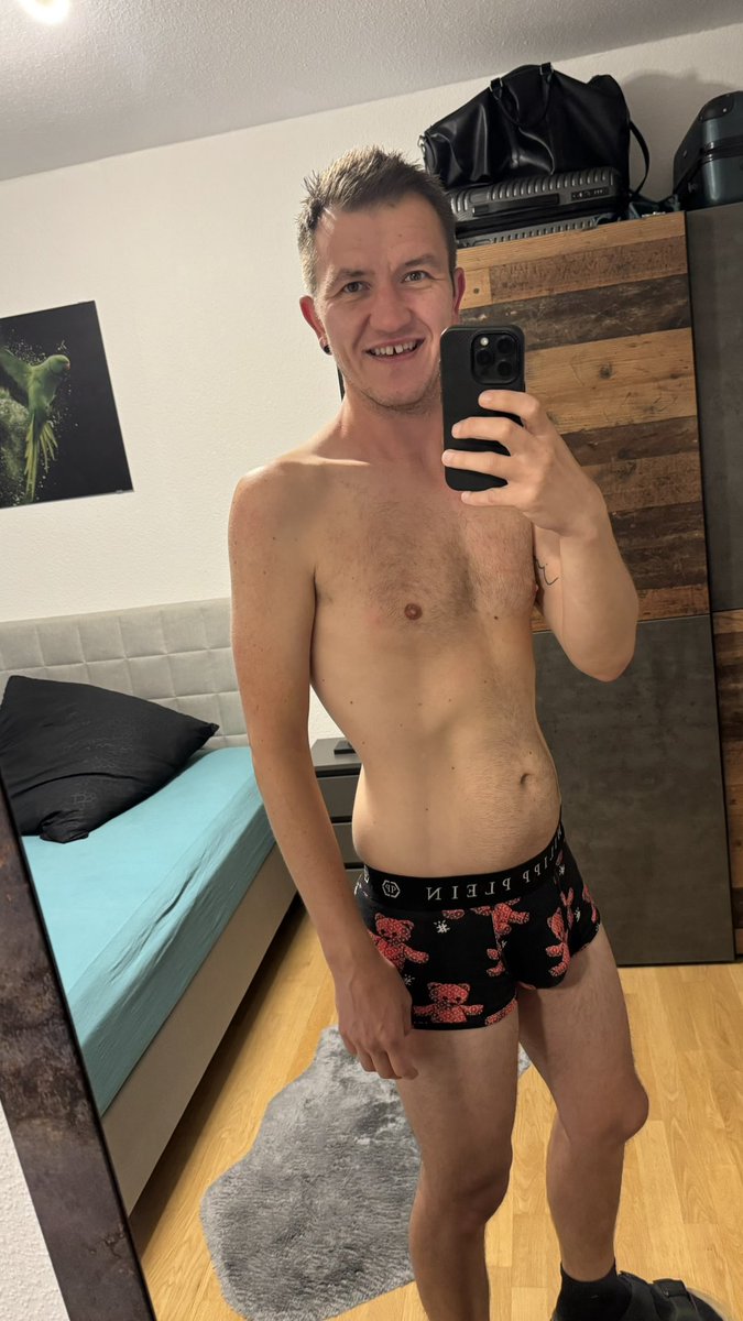 Wer hat Lust kleine Teddybären zu streicheln? Hab grad aber nur die auf meiner Trunk 🤷🏻‍♂️