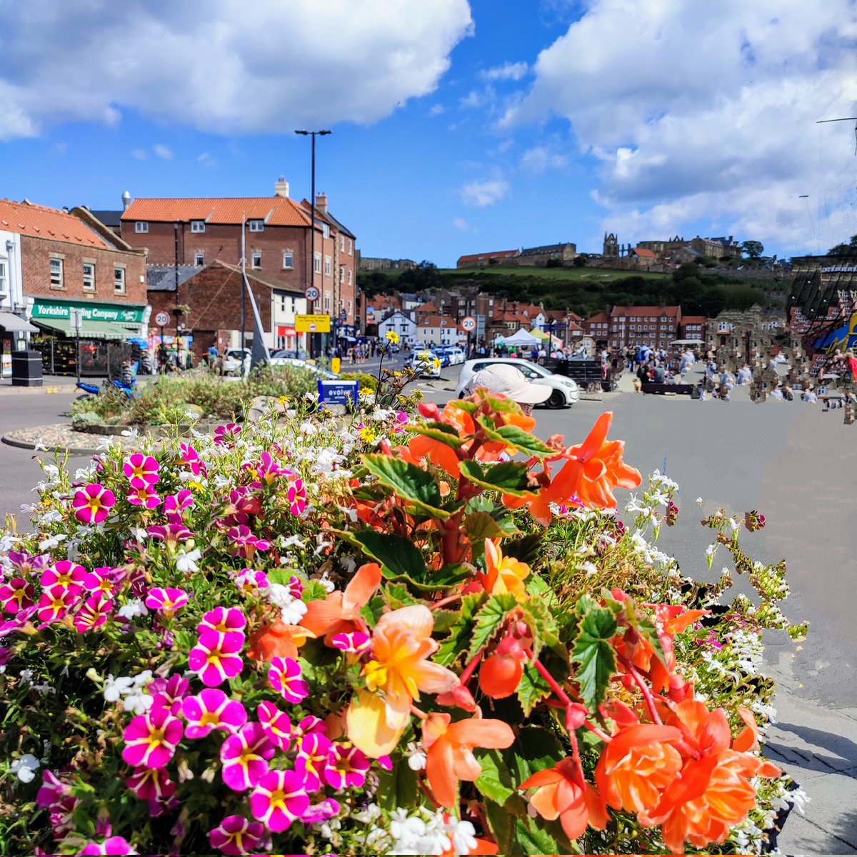 Good Evening
☕📺 watching The Repair Shop, then  Film4.
Today  I went  to Whitby 🚆
and  took  lots of photos.
More  photos  tomorrow.
