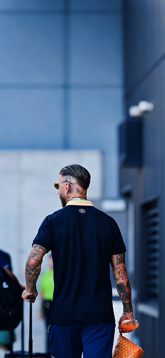 Riioi10's tweet image. Sergio Ramos 4k 🥶😮‍💨💙💙🐐📱

#خلفيات || #راموس || #Ramos