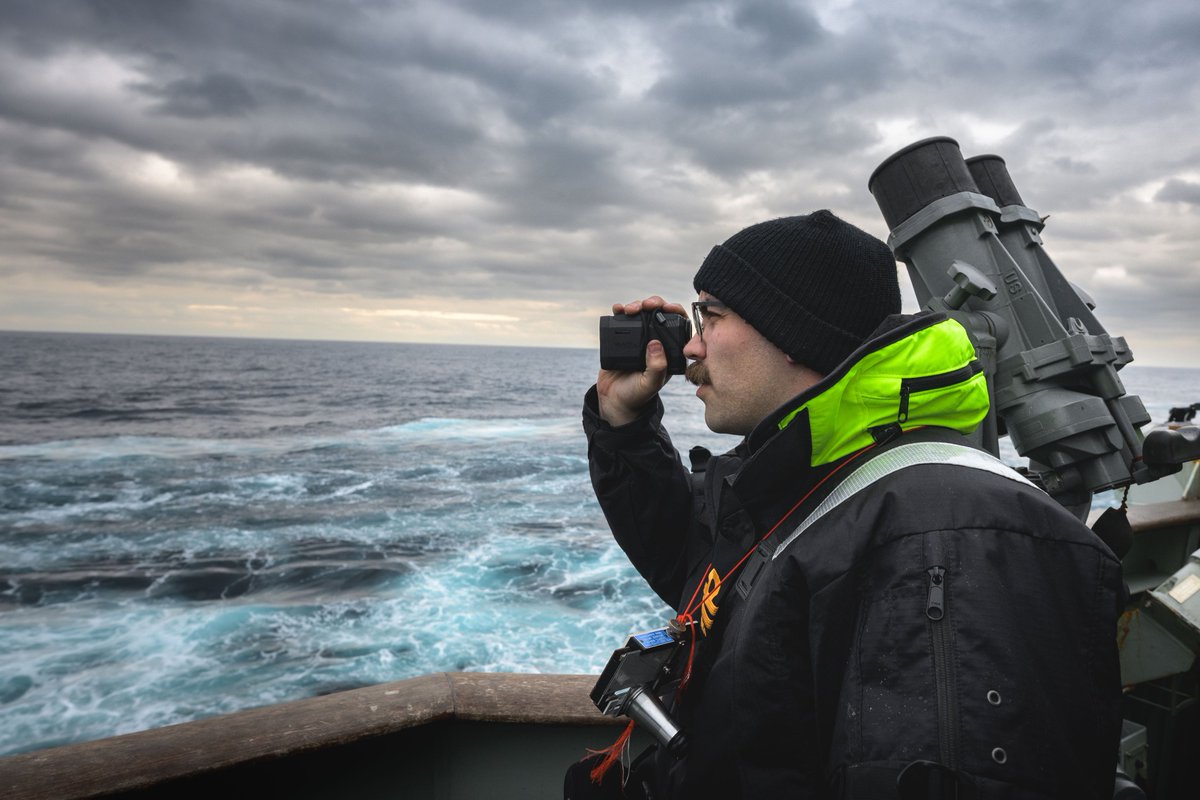 As part of #OpREASSURANCE, #HMCSMontreal joined NATO allies in the Atlantic Ocean for #ExFormidableShield this May, enhancing our ability to operate seamlessly with allies and support #NATO.

📸: Cpl Morgan LeBlanc &amp; Mat 1 Stephen Ouellet, CAF

#CAFOperations