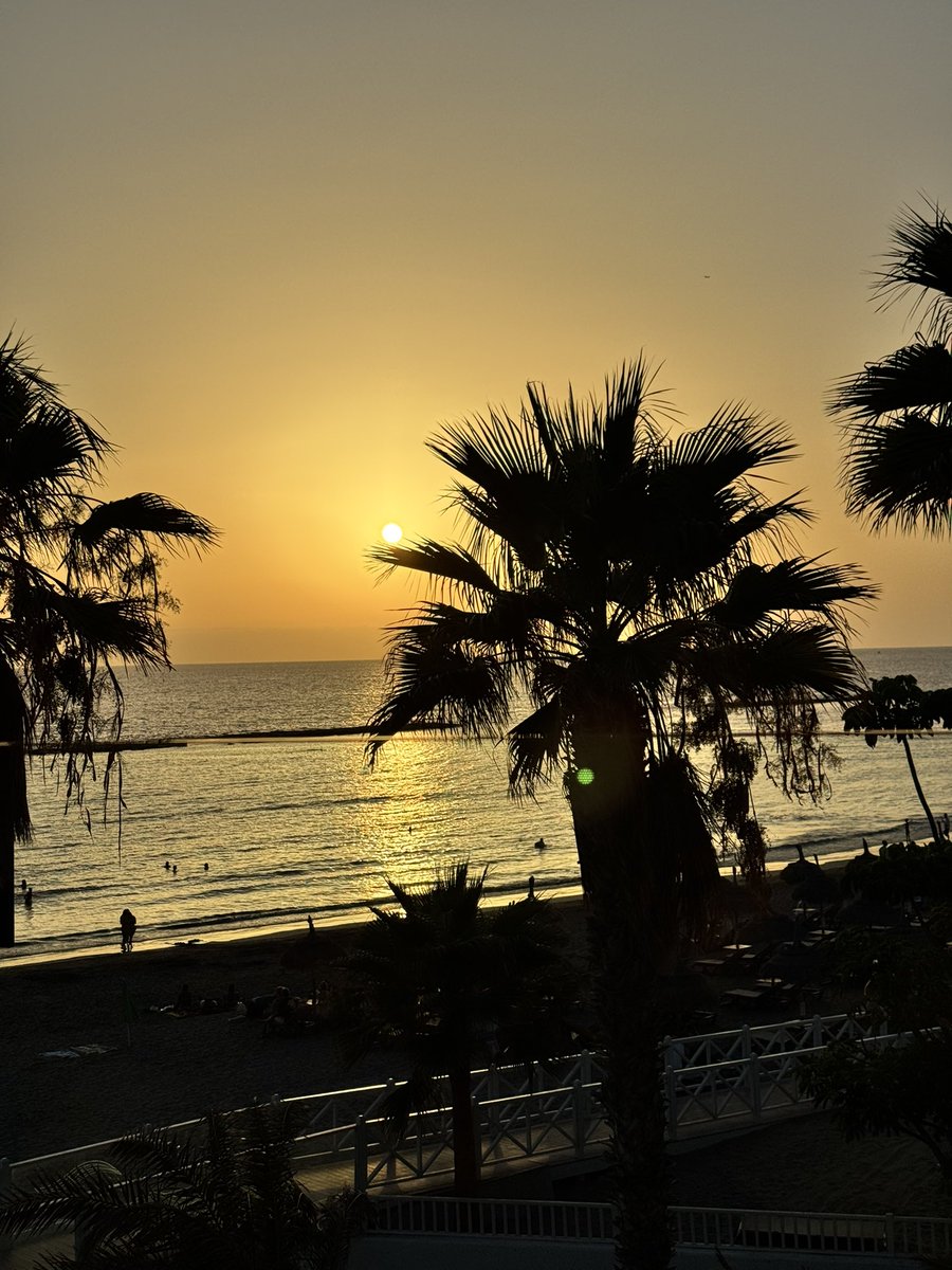 Darren Cassidy tweet media