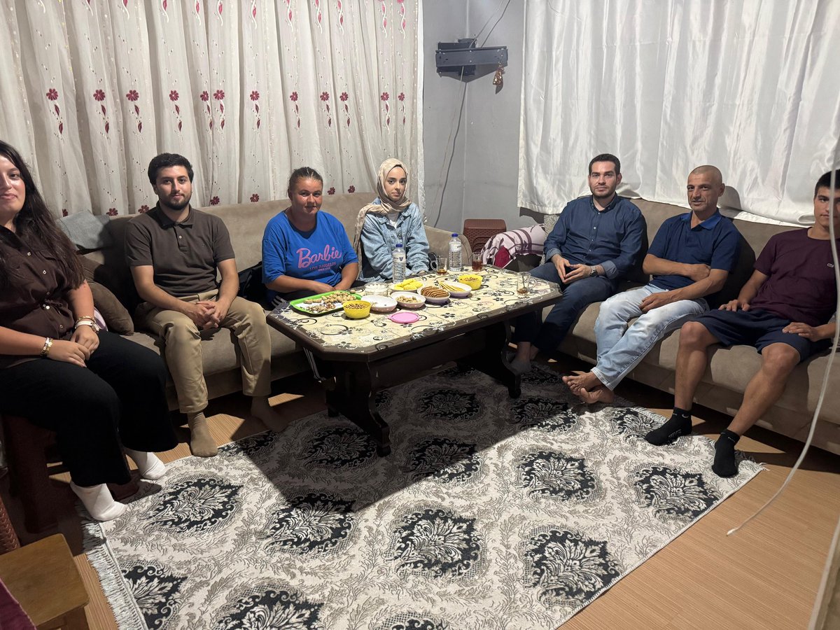 onalmustafa34's tweet photo. Paşaköy Mahallesi komşularımızdan Ahmet Gültekin’i hanesinde ziyaret ettik.

Nazik misafirperverliği için teşekkür ederim. https://t.co/oT25Yb28gl
