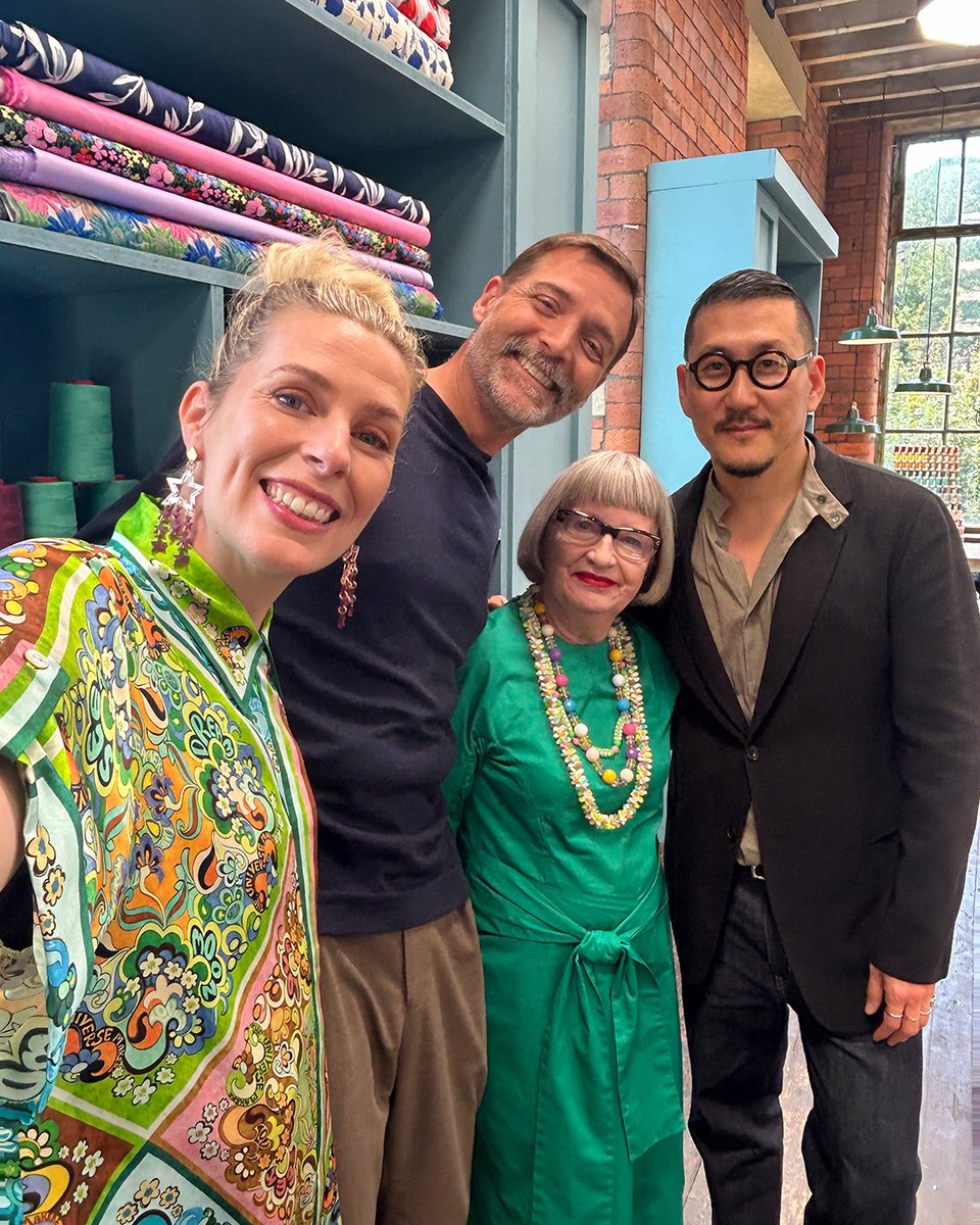 We're delighted to welcome guest judge Eudon Choi for Korea Week 💖

Tonight. 9pm. BBC One. #SewingBee