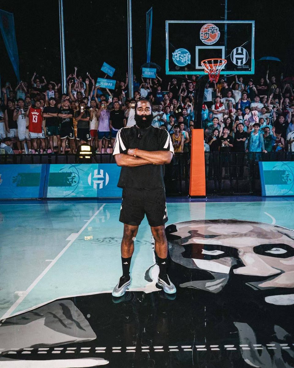 This new James Harden court in Guangzhou, China 🤯🔥 <a href="/adidasHoops/">adidas Basketball</a>