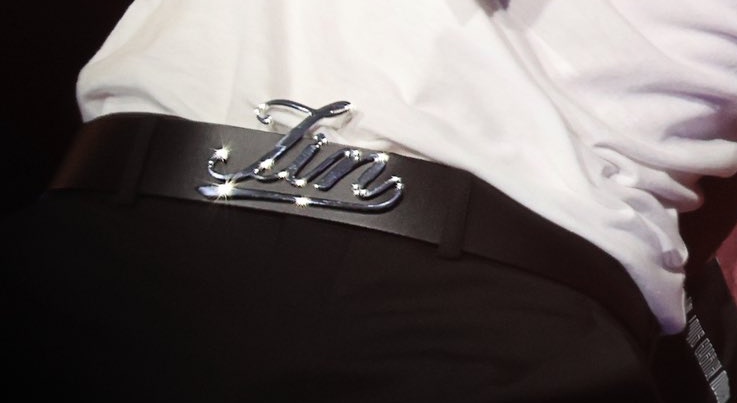 areaksj's tweet image. don't you love it when JIN