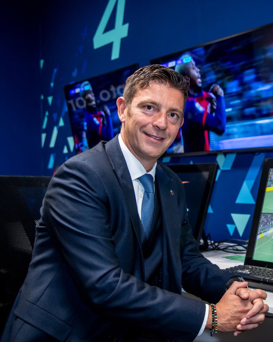 🚨🚩𝐔𝐅𝐅𝐈𝐂𝐈𝐀𝐋𝐄: In vista della prossima stagione di Serie A e soprattutto della Serie B, arriva una novità importante.

A seguito di un intervento Var, gli arbitri spiegheranno all’intero stadio e a chi guarda da casa il perché della decisione assunta.