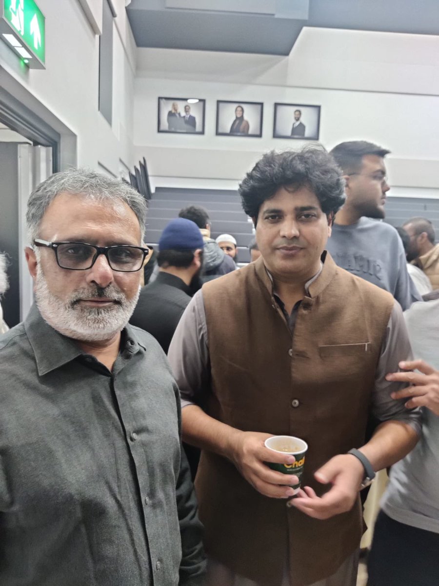 सालगिरह बहुत बहुत मुबारक हो।

— <a href="/ShayarImran/">Imran Pratapgarhi</a> जी