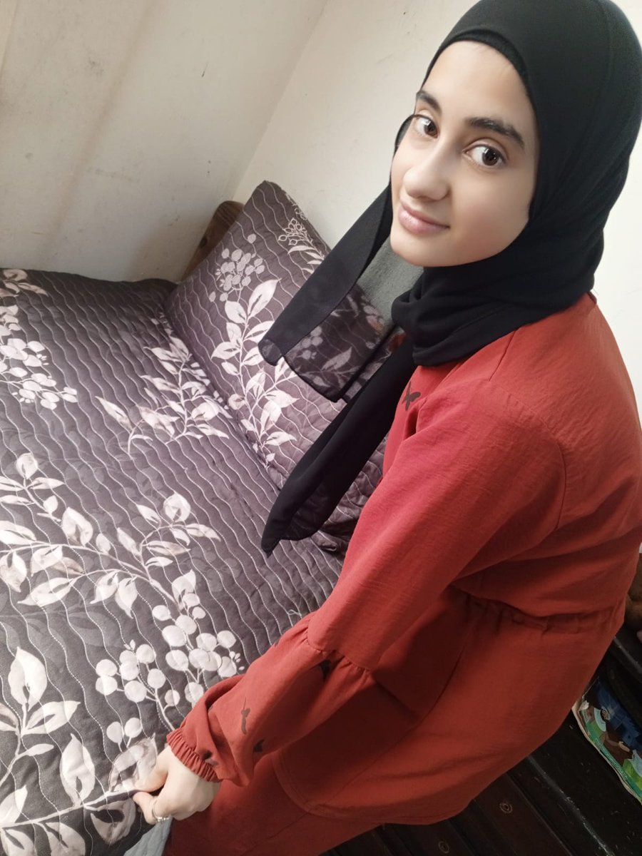 📸 Meet Nour Al-Huda from Lebanon, 14 years old, full of heart.

She helps her mom, cares for her sisters the younger, battling a heart condition, and still finds time to swim and draw.

She just finished 7th grade, thanks to those like you who sponsor orphans 💙

Let’s keep