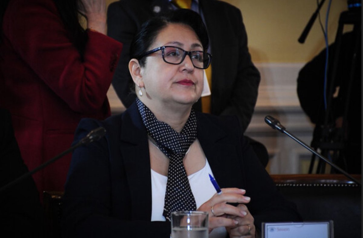 Nuevo golpe de Contraloría: Informe integrado denuncia que más de 13 mil funcionarios públicos asistieron a salones de casinos estando con licencia médica.-

📸 © AgenciaUno