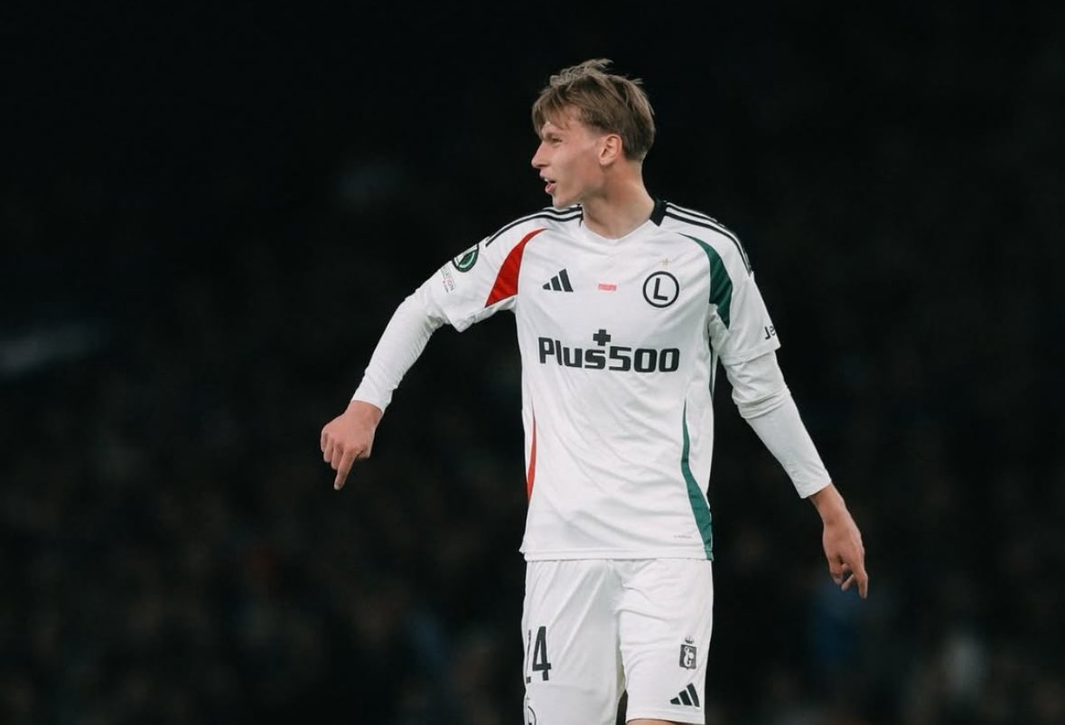 🚨🟡🔴 Borussia Mönchengladbach called Legia Warsaw today for Jan Ziolkowski… but the player wants AS Roma.

Polish defender made clear again his desire to join Roma, with clubs in talks over fee.

Official bid revealed on Monday, still on Legia’s table.
