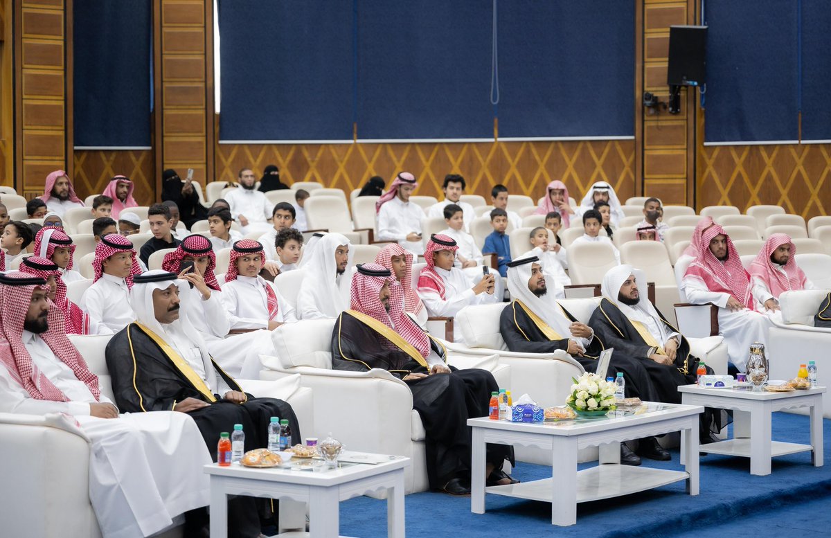 برعاية صاحب السمو الملكي الأمير الدكتور #حسام_بن_سعود بن عبدالعزيز أمير منطقة #الباحة، الرئيس الفخري لجمعية “ترتيل”، وبحضور وكيل الإمارة د. عبدالمنعم الشهري، احتفلت الجمعية باختتام أنشطتها لعام 1446هـ وتكريم حفظة القرآن الكريم، ومن بينها الفائزين في مسابقات الملك عبدالعزيز، وخادم