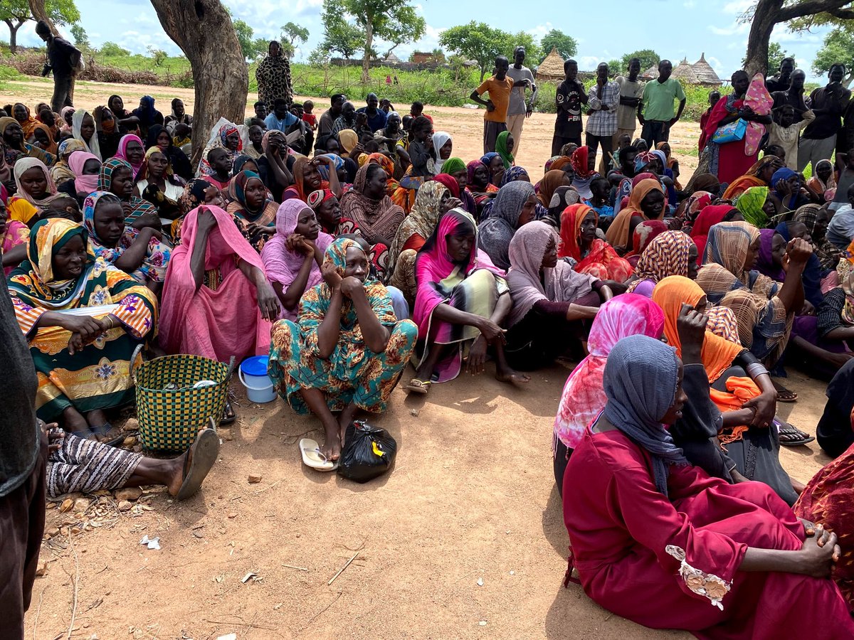 hrrds_s's tweet image. 🚨 URGENT: Today @hrrds_s visited a displacement camp, harboring families fleeing Kadugli, who are starving, sick, and sleeping in the open! No food, no shelter, no medicine.
This is a current situation. They need your help, Support if you can! reframe.network/donate-now.php…