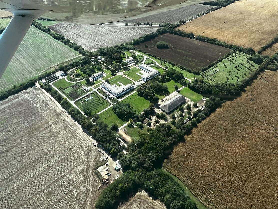 Patriot Orban lives as King of Hungary paid by us Europeans