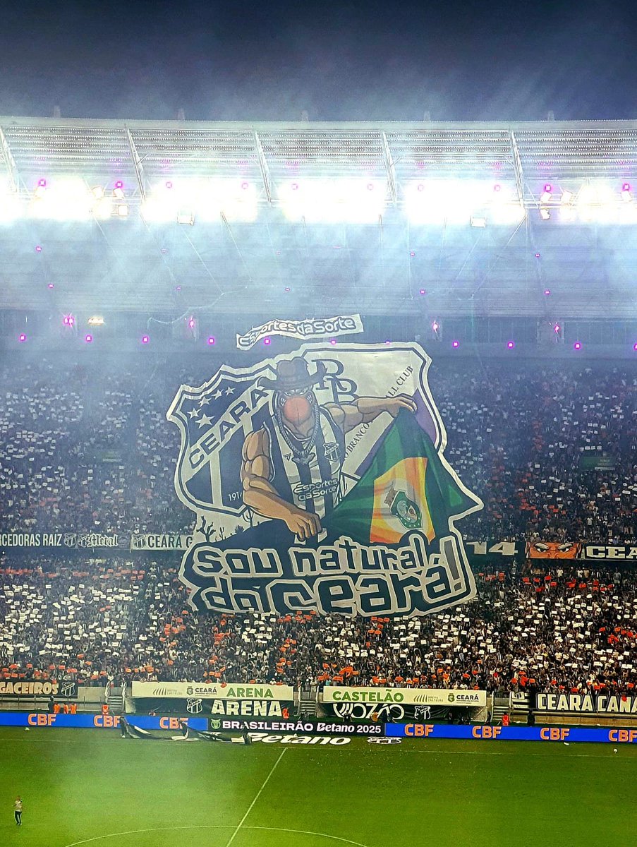 temospanelada's tweet photo. Tá engraçado ver os torcedores café com leite, que, na real, ninguém leva a sério, se doendo com o simples fato da torcida do Ceará afirmar seu orgulho de ser cearense, de torcer pelo time da sua terra.

Torçam pra quem quiserem. Vocês não vão entender NUNCA o que é o lado de cá. https://t.co/Q2MfzHKNKR