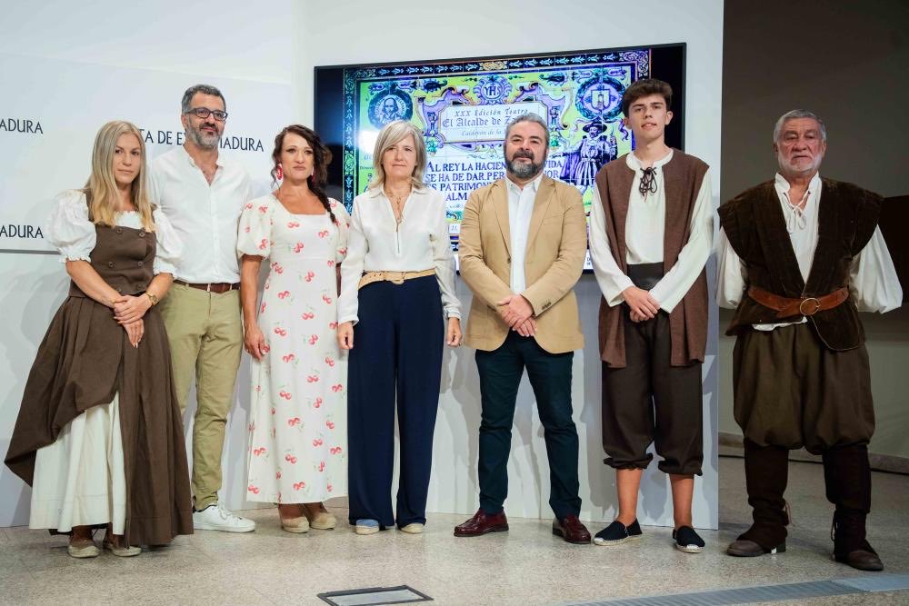 La representación popular de 'El alcalde de Zalamea' conmemora su 30 edición dedicada a los actores y ampliando actividades complementarias.

Vecinos de Zalamea de la Serena la llevarán a escena del 21 al 24 de agosto.

🔗 juntaex.es/w/presentacion…