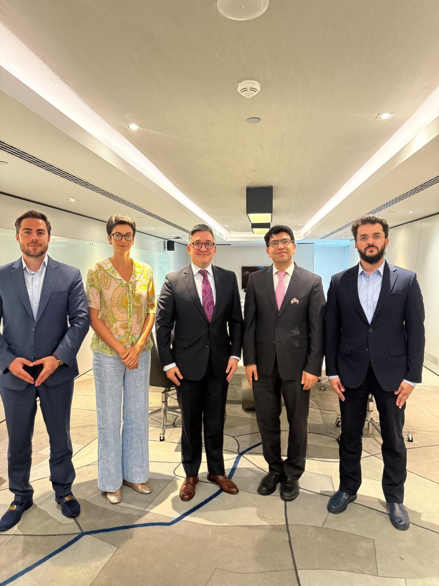 It was a pleasure to meet with the <a href="/USEmbassySyria/">U.S. Embassy Syria</a> team today and share ideas on how the private sector, civil society, and government can work together to further <a href="/POTUS/">President Donald J. Trump</a> vision of a stable, secure, and peaceful Syria. SAAPP is a natural bridge between Syria and America in our