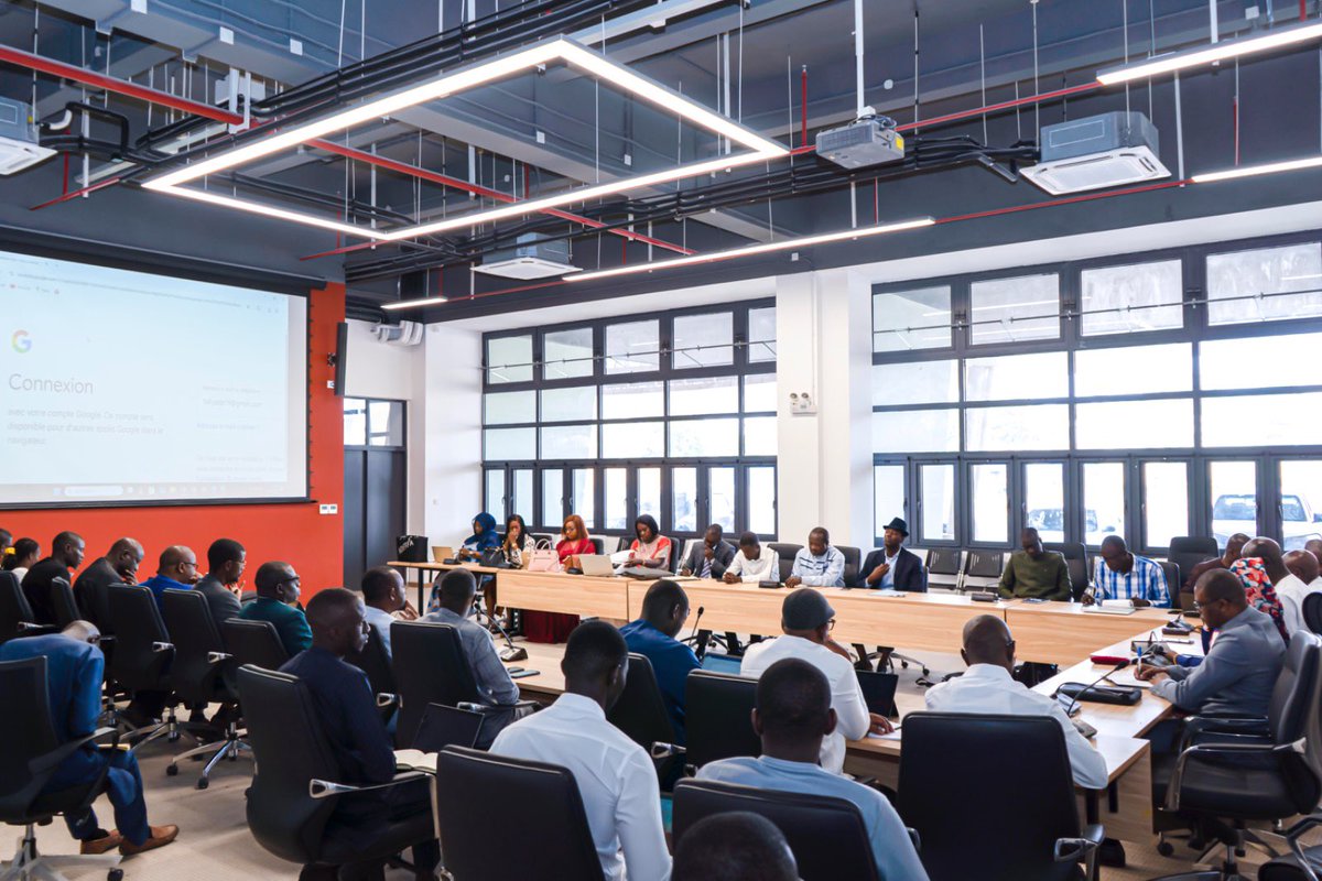 mjs_sn's tweet image. Mme Khady Diene Gaye a ouvert ce 5 août l’atelier d’élaboration du DPPD et du PAP 2026-2028 du MJSC, au stade L.S. Senghor, en présence du Secrétaire d’État Bakary Sarr.

Un temps fort d’échange sur la planification budgétaire du ministère.

#MJSC #DPPD #PAP #Gouvernance