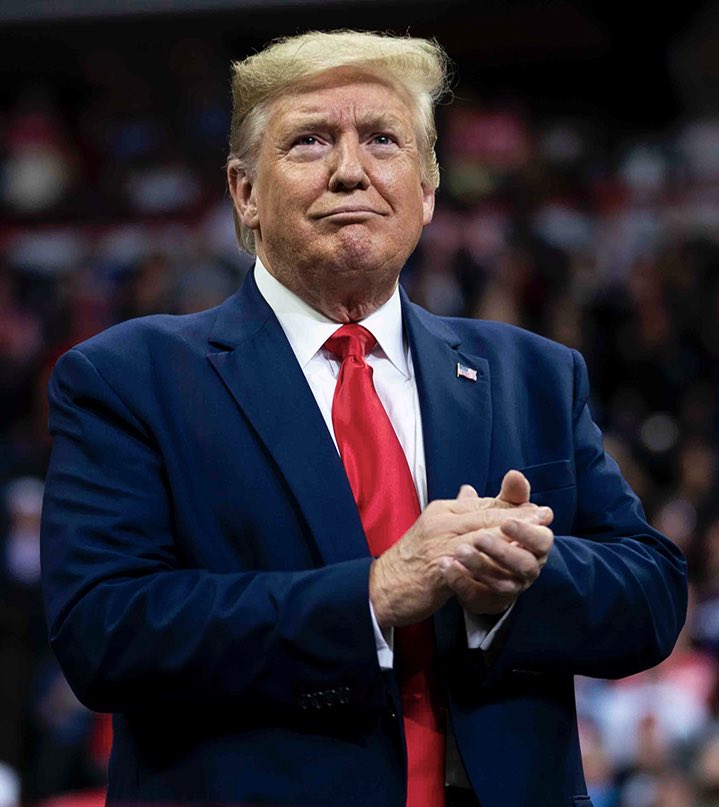 CryptoNewsHntrs's tweet image. 🚨 JUST IN: 🇺🇸 President Trump confirms he will sign an executive order to fine banks that discriminate against Bitcoin &amp;amp; crypto companies. 🪙💼 

#CryptoNews #Bitcoin #ExecutiveOrder #Trump #CryptoRegulation #Blockchain