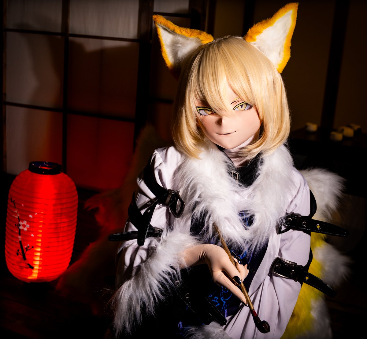 I'm moongazing while mistress Yukari sleeps.

📸<a href="/Nagasogu/">Nagasogu</a>
#kigurumi #キグルミ #着ぐるみ #animegao #touhou #touhouproject #RanYakumo #八雲藍