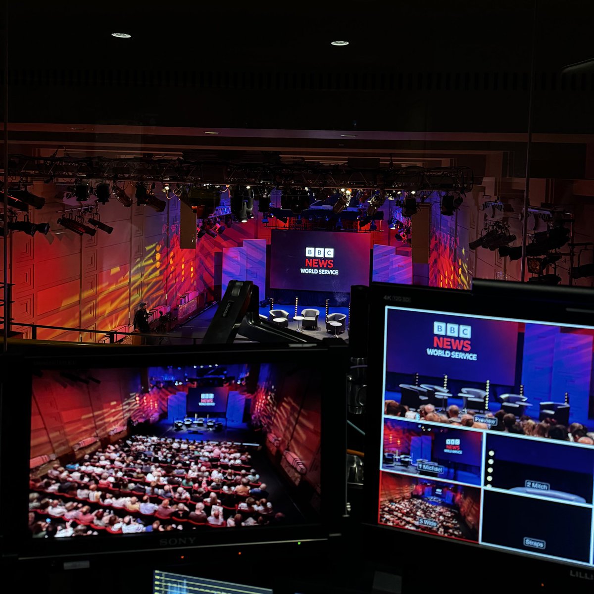 📍 BBC Radio Theatre, London
🌍 The World Service Debate
📺 BBC News Channel
