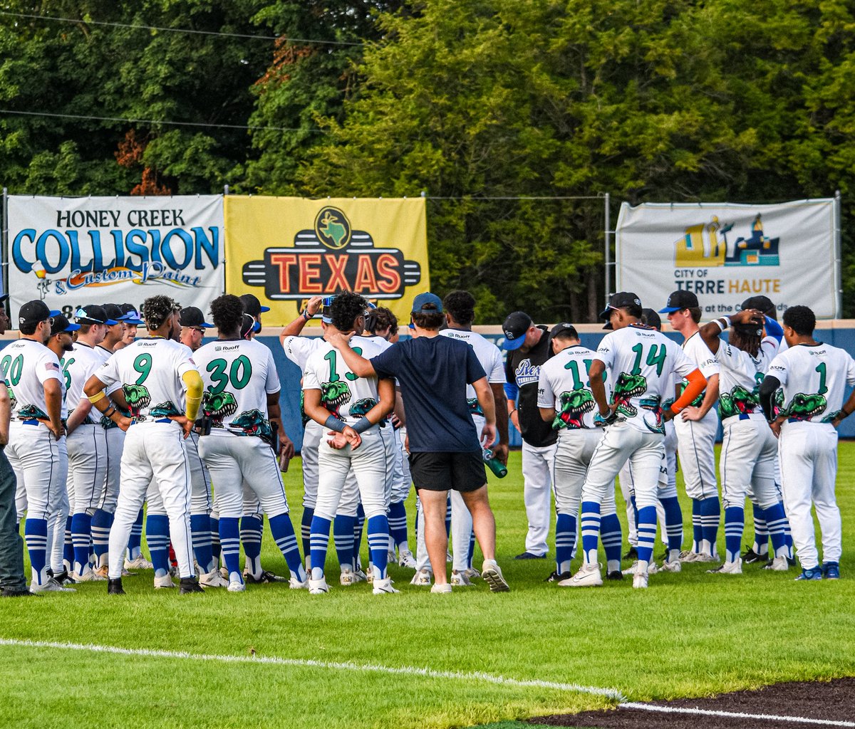 All photos from this year’s REX Games, captured by sjbee.images 📸  are organized and labeled by game and can be found using the link below

—There are only ones from the games she attended— 

drive.google.com/drive/folders/…