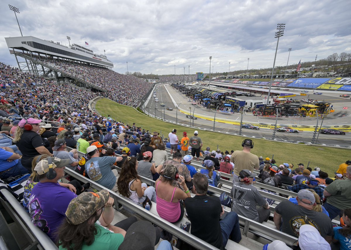 What's your favorite spot to sit during race weekend? Let's see it! 📸

#ThankYouFans