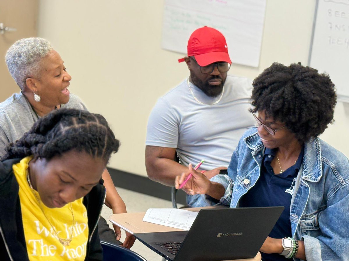 Collaboration at its best! C.I.A 
#friendshipsjourneyto30 #FPCSBP #onefriendship <a href="/FriendshipPCS/">Friendship PCS</a>