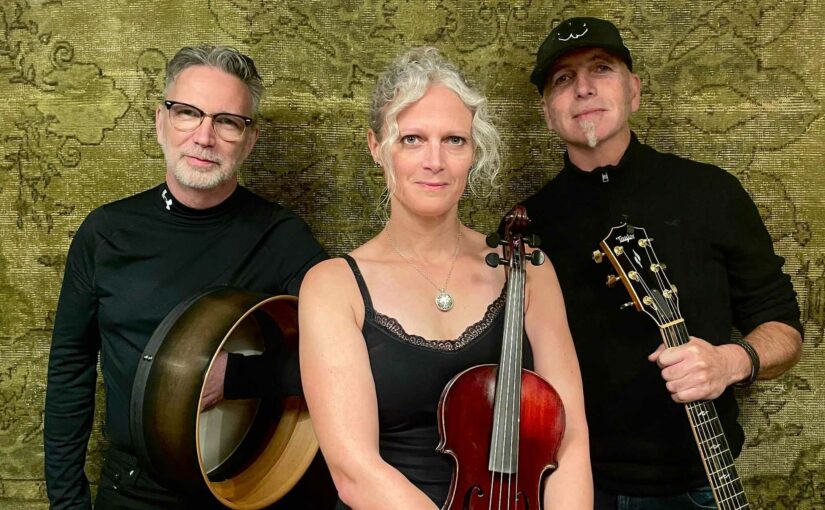 (AUG 7) Skyrie is coming to our #Phinney stage - It'll start as a concert, but then we'll push back the chairs and they'll play for us to DANCE!
Voices, fiddle, pipes, guitar, drums, whistle,  ...Come hear and dance to this trio from #Fife #Scotland!
knqt.link/ZtbnNS8