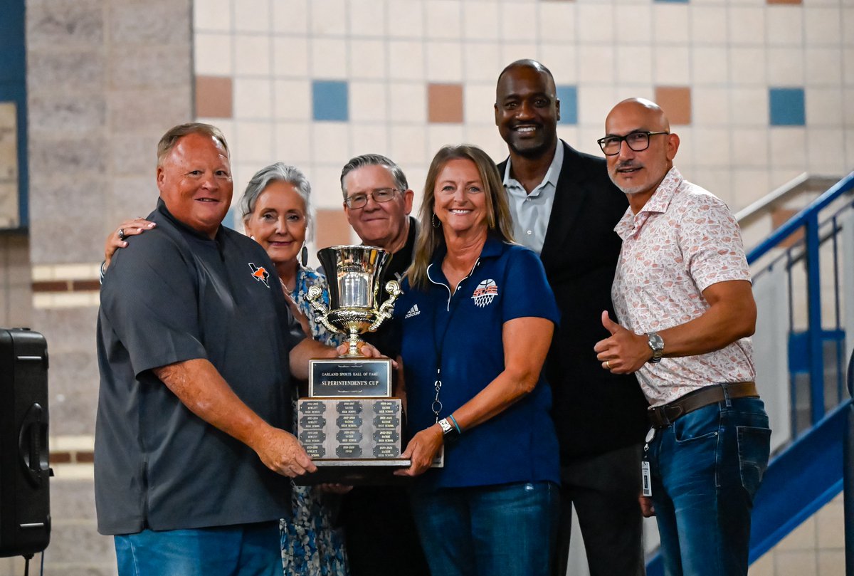 Garland ISD (@gisdnews) on Twitter photo Our Athletics Department recently hosted its annual Coaches Retreat and celebrated some outstanding coaches and teams across Garland ISD!
🏆 High School Coach of the Year: Amberly Fuller – Garland High School
🏆 Middle School Coach of the Year: Charles Graves – Sam Houston Our Athletics Department recently hosted its annual Coaches Retreat and celebrated some outstanding coaches and teams across Garland ISD!
🏆 High School Coach of the Year: Amberly Fuller – Garland High School
🏆 Middle School Coach of the Year: Charles Graves – Sam Houston