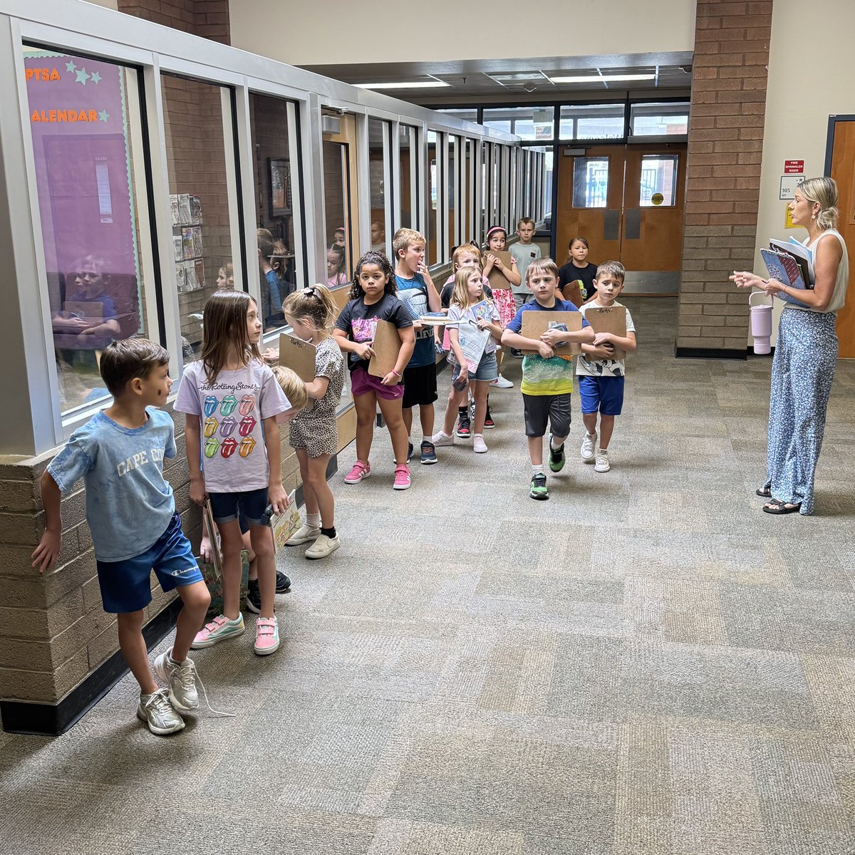 The staff and students are reviewing #WISE expectations for all <a href="/LasBrisas_DVUSD/">LasBrisas_DVUSD</a> as we head into week 2 of learning and leading. <a href="/DVUSD/">Deer Valley Unified School District</a> #Tier1 #BackToSchool