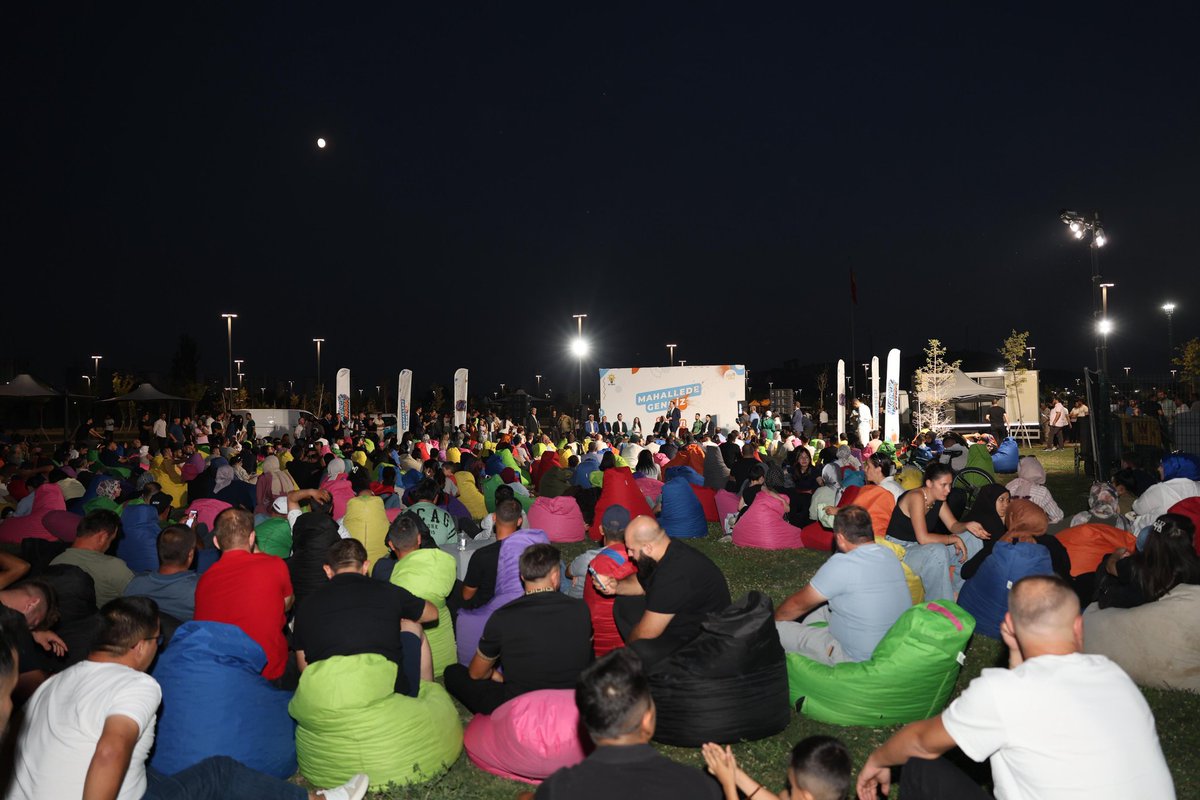 📍 Sincan Park-Mahallede GençİZ! 🌟

Sincanlı gençlerle parkta bir araya geldik; dertleştik, hayallerimizi paylaştık, enerjimizi sahaya taşıdık! 💬💫

🎤 AK Parti Genel Merkez Teşkilat Başkanı ve Yalova Milletvekilimiz <a href="/abuyukgumus/">Ahmet Büyükgümüş</a> ile
🎤 AK Parti Gençlik Kolları Genel Başkanımız