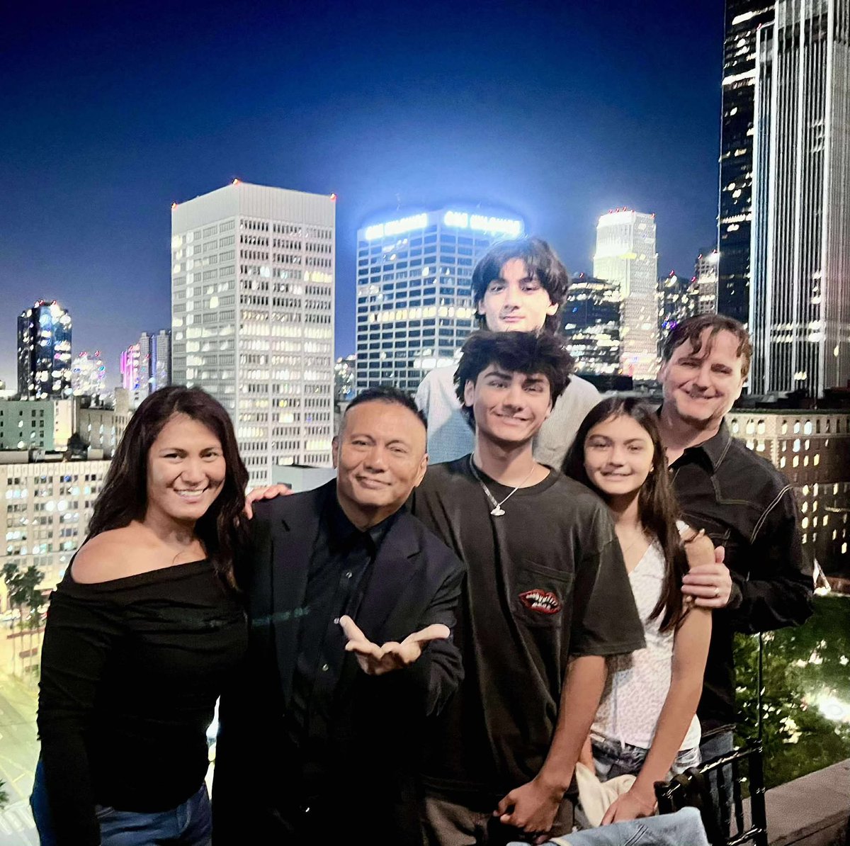 AndrewE_Dongalo's tweet photo. #PerchLA #rooftop #BirthdayCelebration 🏙️✨ https://t.co/GmMQiKSmb8