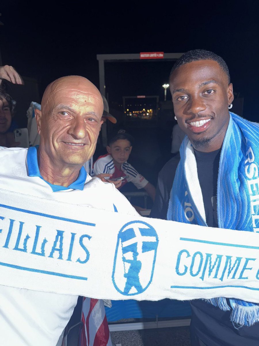 ActuOlympien (@actuolympien) on Twitter photo 🚨TIMOTHY WEAH 🇺🇸 EST ARRIVÉ À MARIGNANE !! 💙🤍
#TeamOM #MercatOM | 📸 : <a href="/Mode55489648/">titi ( c’est toi le boss)</a> 🚨TIMOTHY WEAH 🇺🇸 EST ARRIVÉ À MARIGNANE !! 💙🤍
#TeamOM #MercatOM | 📸 : <a href="/Mode55489648/">titi ( c’est toi le boss)</a>