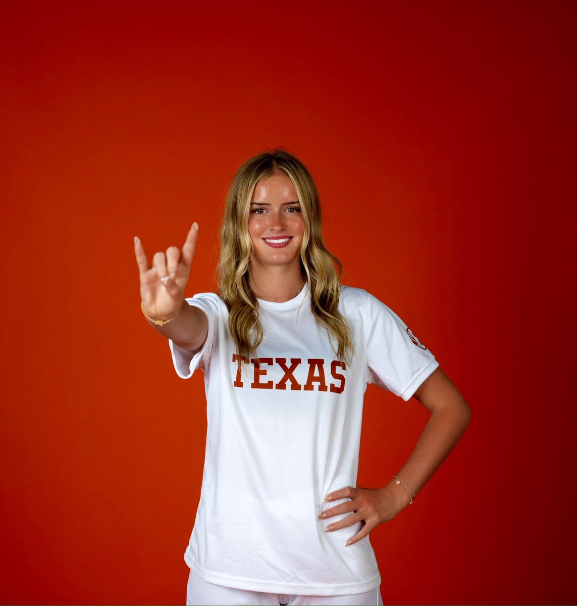 LandryGannon's tweet photo. I’m beyond excited and grateful to announce my verbal commitment to continue my academic and athletic career at the University of Texas. I want to thank god, my family, friends, and coaches for all their continued support.
Hook ‘em 🤘🧡
@TexasSoccer @CoachAngeKelly @Solar09gECNL https://t.co/CPq5RqMgjd
