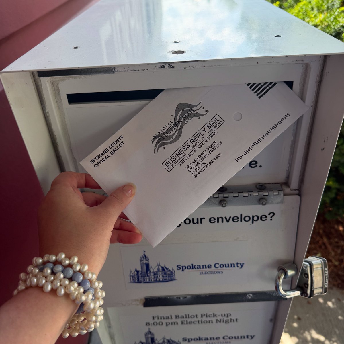 Don’t forget to vote! Primaries historically have a low voter turnout so please be sure to get your ballots into designated ballot drop boxes by 8pm! 🗳️🇺🇸

Already voted? Track your ballot here: voter.votewa.gov ✅

#Election2025 #SpokanePrimaryElection