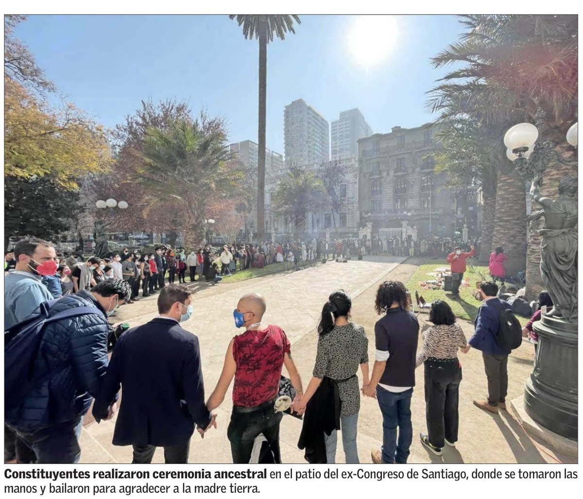 fotohistoriacl's tweet photo. Un día como hoy, hace 4 años, El Mercurio informaba: https://t.co/bDO2YwTiLP