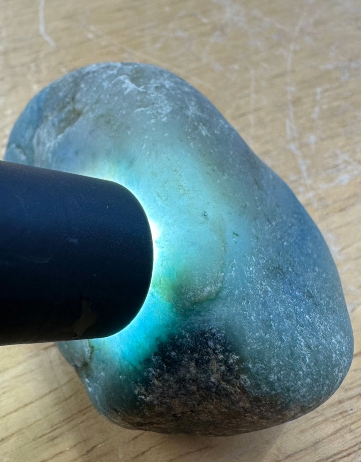 糸魚川翡翠　コン沢青⭐︎小鳥 糸魚川入りコン沢産 青翡翠 ルース 3486 | mineralhonpo