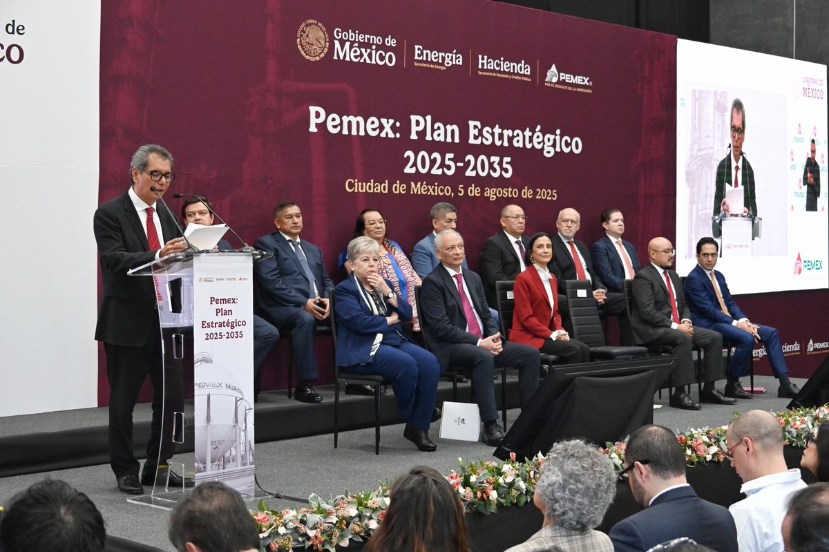 El #PlanPemex responde al compromiso de la Presidenta <a href="/Claudiashein/">Claudia Sheinbaum Pardo</a> y resuelve retos estructurales para que <a href="/Pemex/">Petróleos Mexicanos</a> opere con eficiencia, sea pilar de la #SoberaníaEnergética abastezca la demanda interna de combustibles. Este Plan brinda confianza para quienes desean participar en