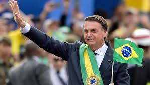 Hago llegar mi solidaridad al presidente @JairBolsonaro por la persecución política y antidemocrática de la cual es objeto por parte de quienes deben garantizar los derechos fundamentales del ex mandatario de la hermana República Federativa de Brasil.

Cualquier investigación