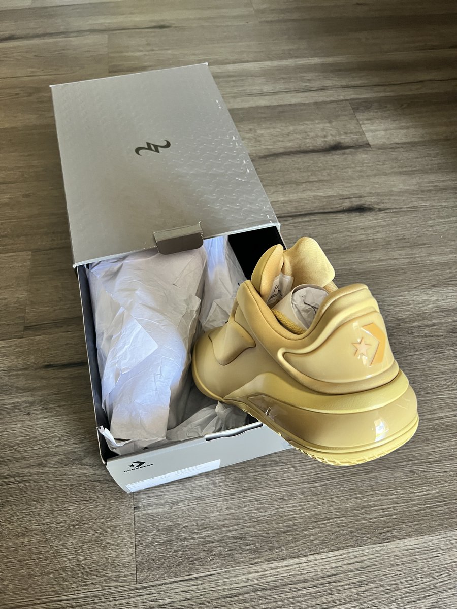 Follow Me If Youre Reading This (@horhead_sales) on Twitter photo How yall feel bout this Converse Basketball model?
<a href="/shaiglalex/">Shai Gilgeous-Alexander</a> killed it tbh
“Butters” Sample How yall feel bout this Converse Basketball model?
<a href="/shaiglalex/">Shai Gilgeous-Alexander</a> killed it tbh
“Butters” Sample