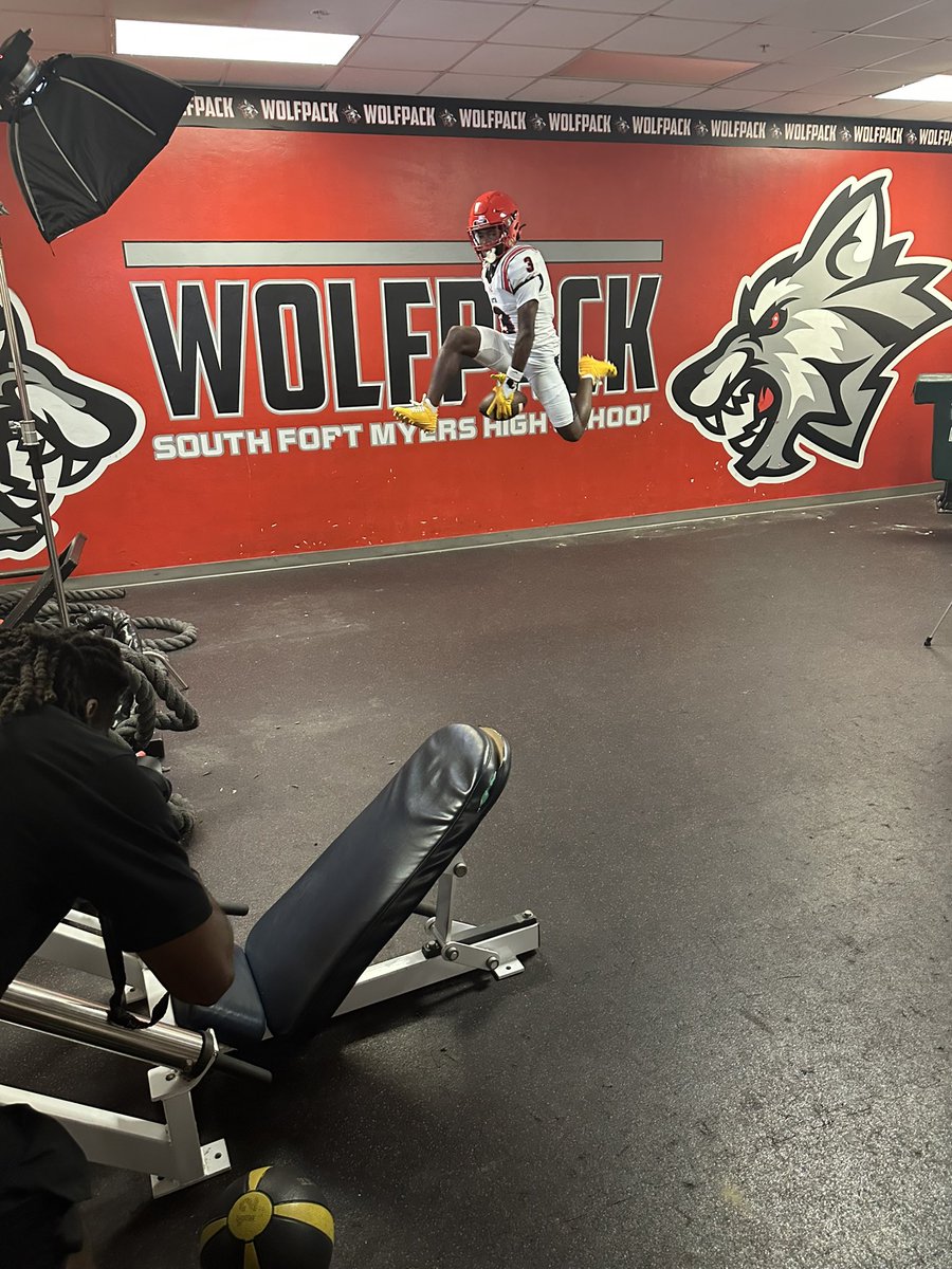 Ready for August 15 ‼️ <a href="/MattHolderfiel1/">Matt Holderfield</a> <a href="/SFMHSfootball/">SFMWolfpackFootball</a> <a href="/RGORDONIII/">Coach Gordon “Roderick Gordon III”</a> <a href="/BrianRaphael_12/">Brian Raphael ⭐️🇭🇹</a> <a href="/FIUFBRecruiting/">FIU Football Recruiting</a> <a href="/FIUFootball/">FIU Football</a> <a href="/DartmouthFTBL/">Dartmouth Football</a> <a href="/CoachFrankPonce/">FRANK PONCE 🇺🇸🇳🇮</a>