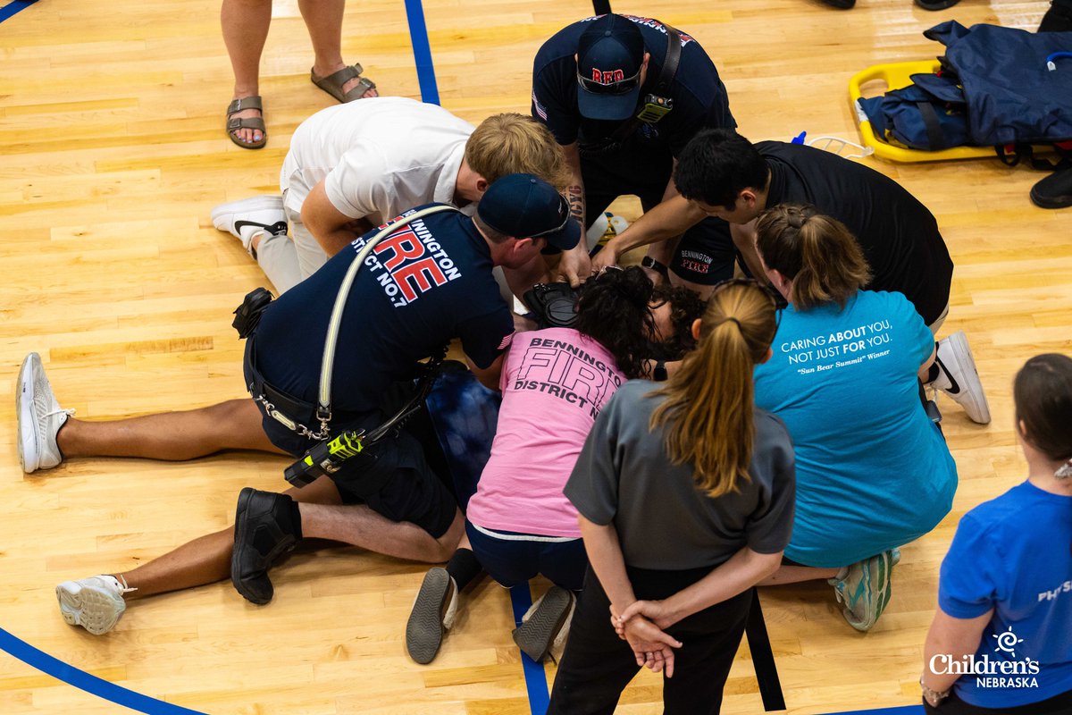 ChildrensNE's tweet image. Children&apos;s Nebraska&apos;s Sports Medicine team recently held a training for local EMS &amp;amp; fire personnel, football coaches and athletic trainers from Bennington, Westview &amp;amp; Concordia high schools, strengthening emergency preparedness for on-field injuries before the fall sports season.