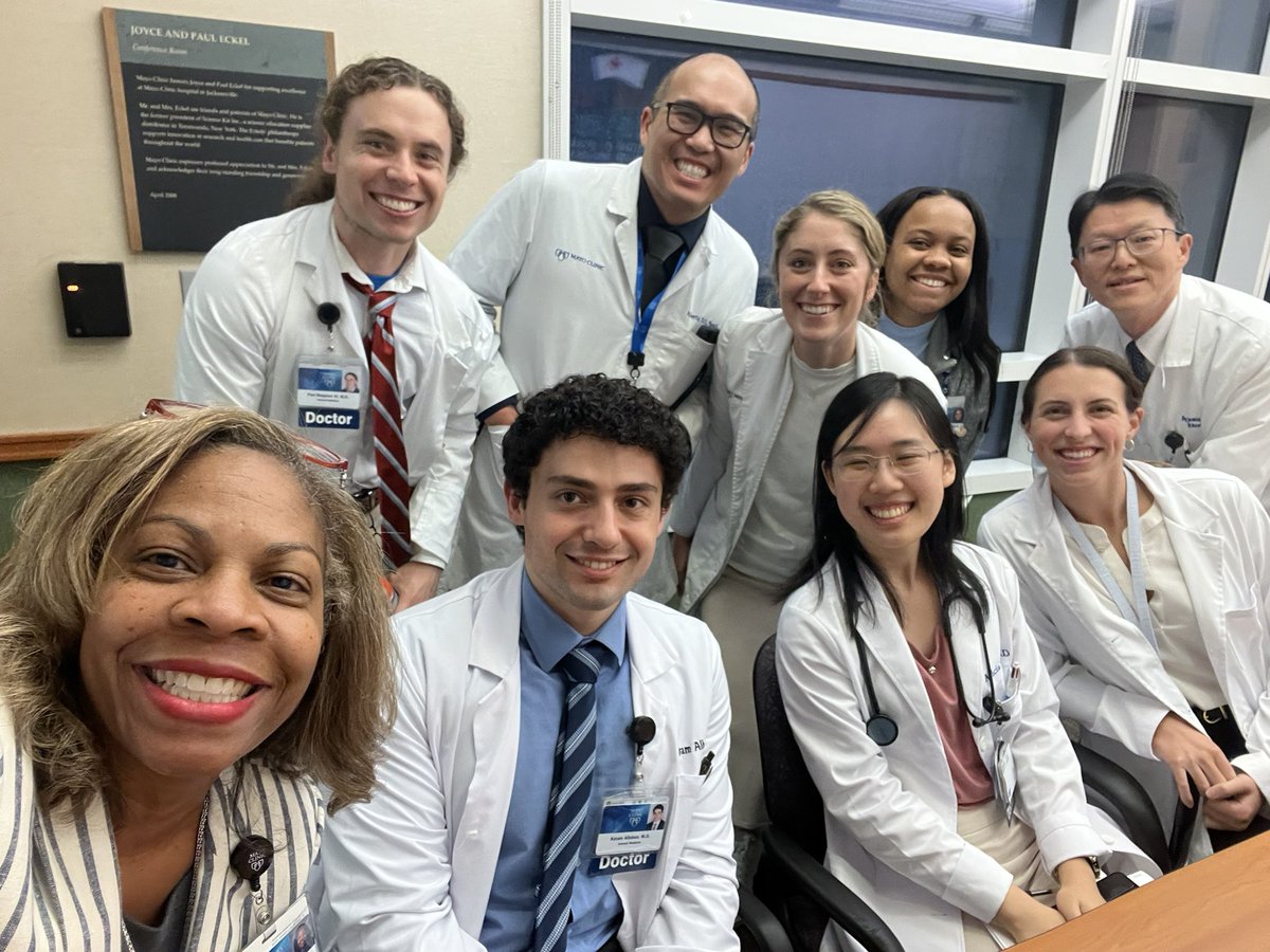 It is difficult to capture in words the appreciation and value of learning, training, and working with dedicated, humble and skilled doctors everyday at Mayo Clinic Florida. Impromptu nephrology-rheumatology table rounds on a complicated patient.