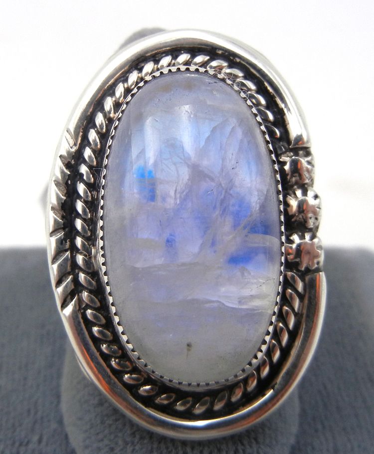 palmstrading's tweet image. #Moonstone is known for its emotional attunement and balance. 

Ring is #Navajo made, artist unknown.