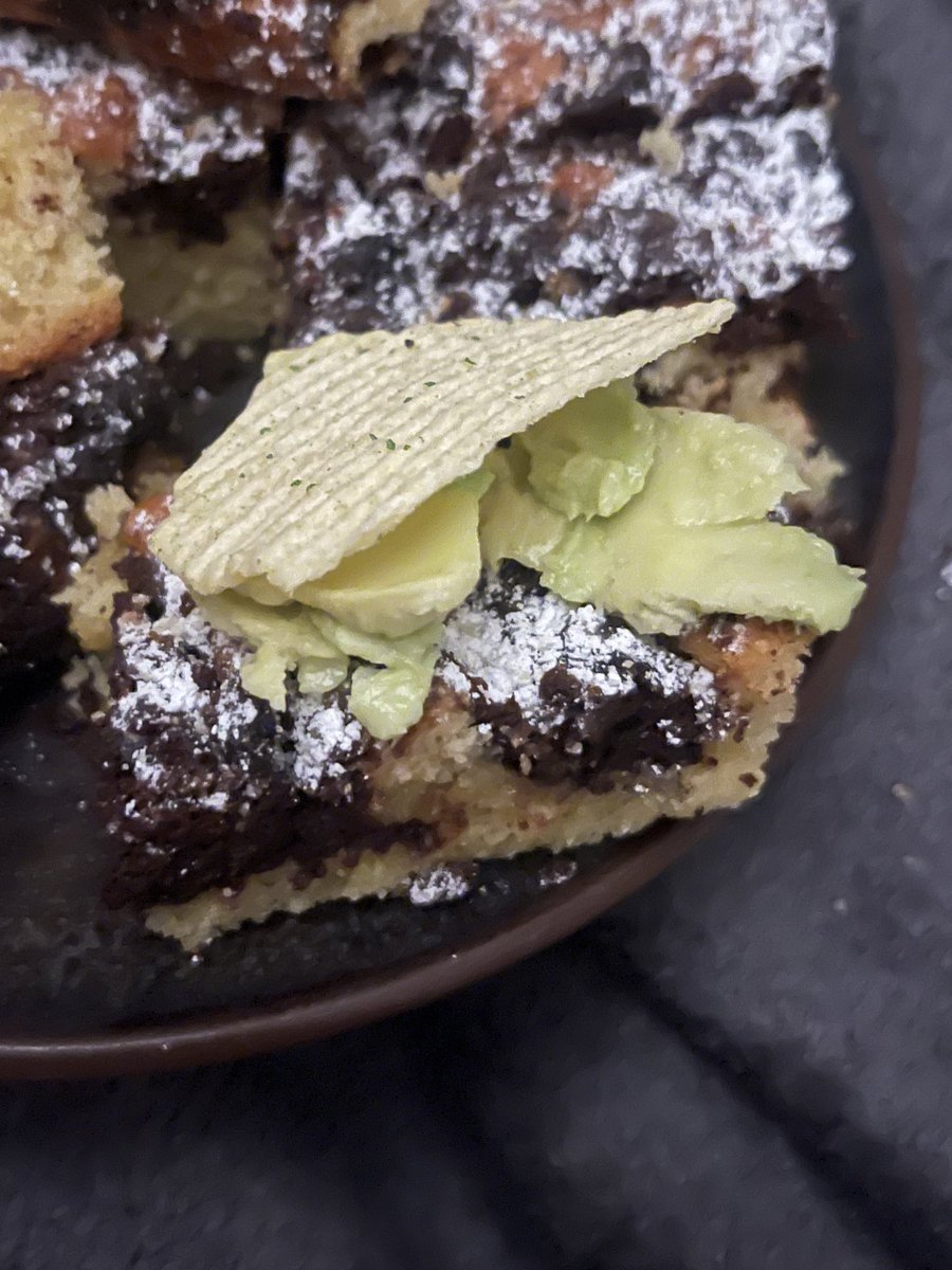 lightningmcjay's tweet image. currently eating cake with avocado and chips.. do we think i’m pregnant?