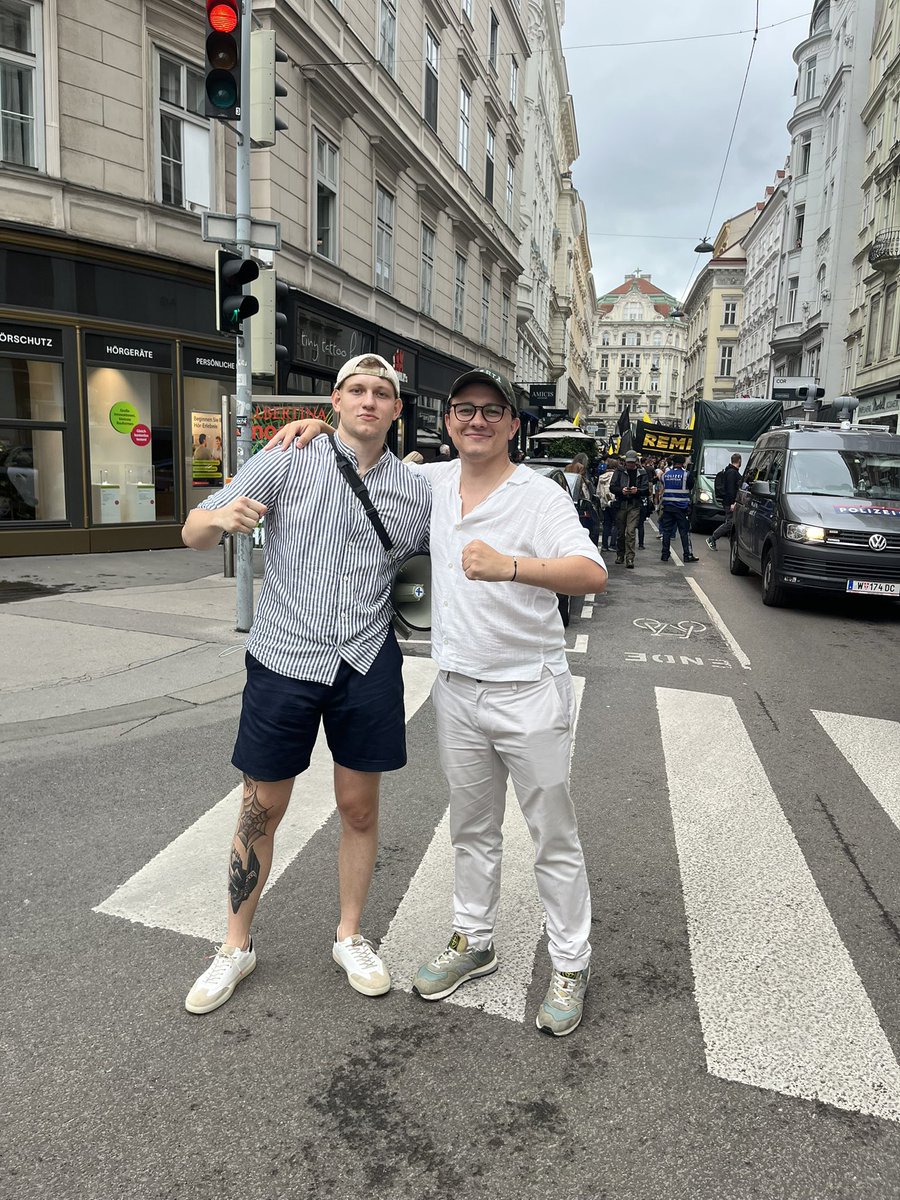 Antifa-Mäuse lieben Hemden, und wir lieben sie ❤️. <a href="/MatRoyer/">Dr.MΛT</a>