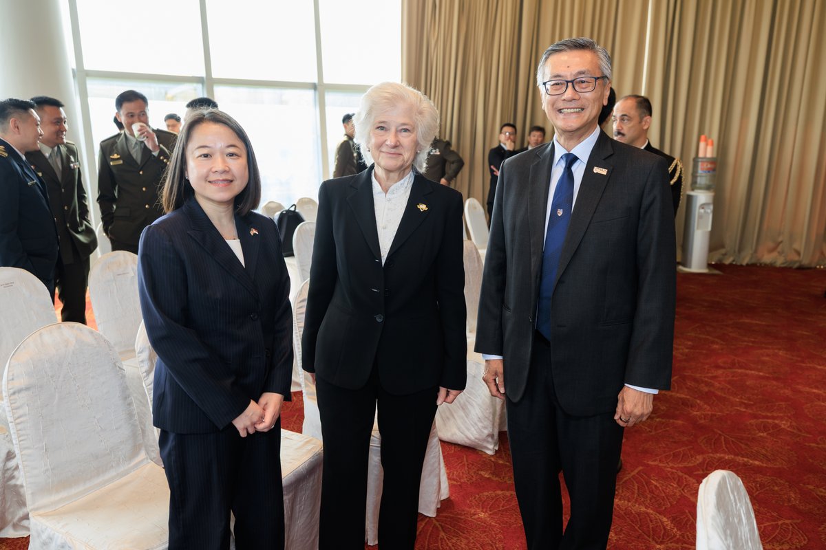 Naval Postgraduate School (@nps_monterey) on Twitter photo NPS, <a href="/NUSingapore/">NUS</a> celebrate launch of a new joint master's degree program, building upon a 50+ year relationship between the two institutions. <a href="/USNavy/">U.S. Navy</a> <a href="/USMC/">U.S. Marines</a> <a href="/SECNAV/">Secretary of the Navy John C. Phelan</a> <a href="/USNavyCNO/">USNavyCNO</a> <a href="/INDOPACOM/">U.S. Indo-Pacific Command</a> <a href="/USPacificFleet/">U.S. Pacific Fleet</a> <a href="/USEmbassySG/">U.S. Embassy Singapore</a> <a href="/mindefsg/">Ministry of Defence</a>
Read more: nps.edu/-/singapore-us… NPS, <a href="/NUSingapore/">NUS</a> celebrate launch of a new joint master's degree program, building upon a 50+ year relationship between the two institutions. <a href="/USNavy/">U.S. Navy</a> <a href="/USMC/">U.S. Marines</a> <a href="/SECNAV/">Secretary of the Navy John C. Phelan</a> <a href="/USNavyCNO/">USNavyCNO</a> <a href="/INDOPACOM/">U.S. Indo-Pacific Command</a> <a href="/USPacificFleet/">U.S. Pacific Fleet</a> <a href="/USEmbassySG/">U.S. Embassy Singapore</a> <a href="/mindefsg/">Ministry of Defence</a>
Read more: nps.edu/-/singapore-us…